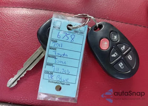 2011 Toyota Sienna Se from USA, damaged, VIN 5TDXK3DC0BS166758